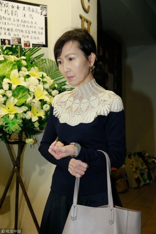 nhung-hinh-anh-xuc-dong-trong-dam-tang-cua-ngoc-nu-lam-khiet-anh