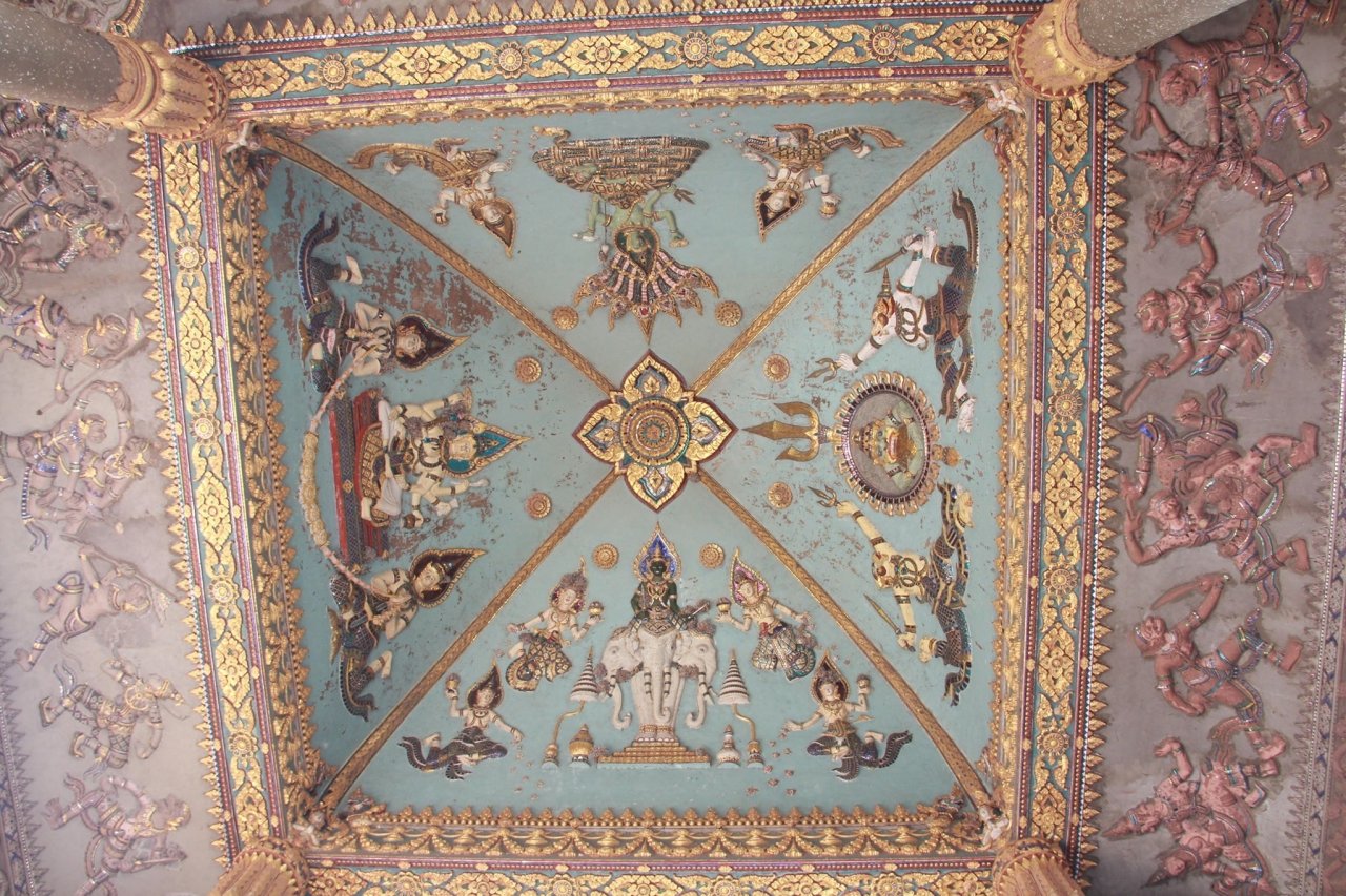 ngam-can-canh-patuxay-khai-hoan-mon-cua-nguoi-lao