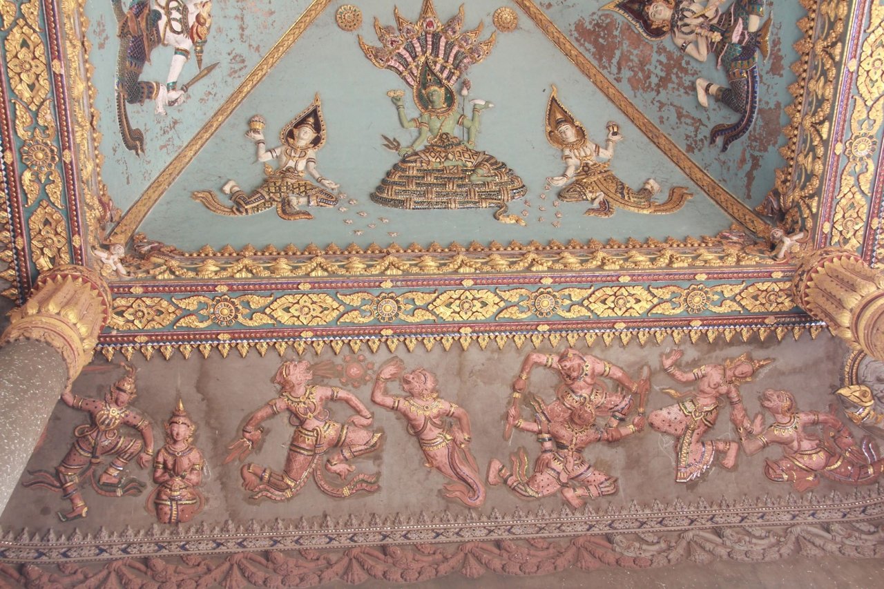 ngam-can-canh-patuxay-khai-hoan-mon-cua-nguoi-lao