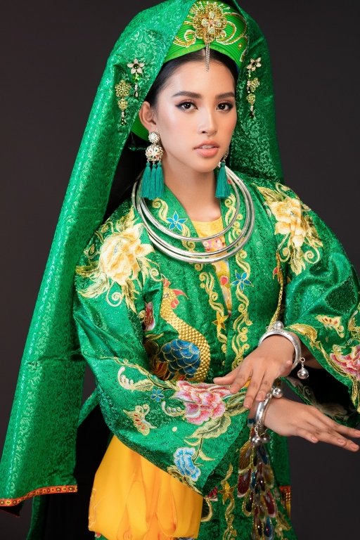 hoa-hau-tieu-vy-mua-chau-van-co-doi-thuong-ngan-tai-miss-world-2018