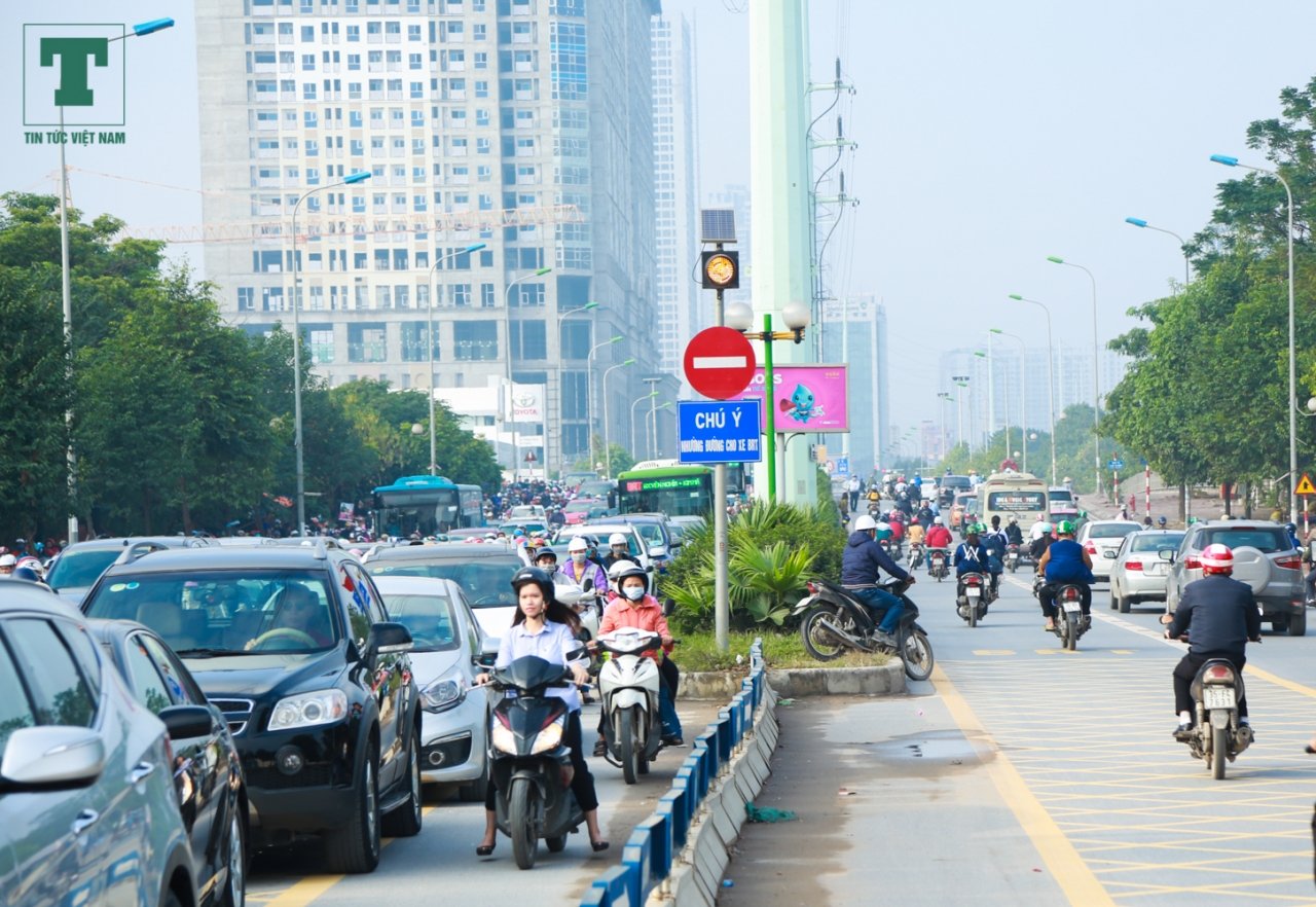 buyt-brt-rua-bo-trong-gio-cao-diem-sang