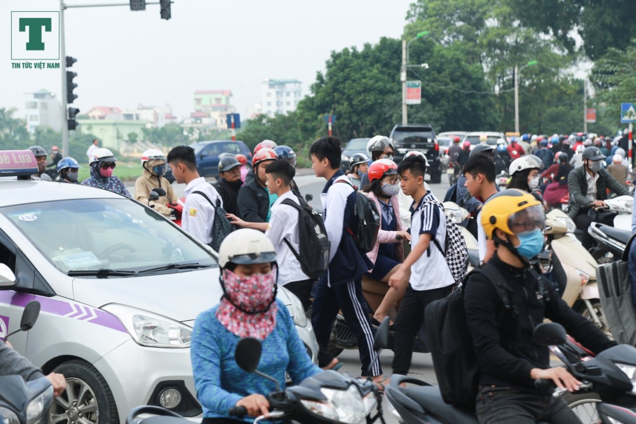 buyt-brt-rua-bo-trong-gio-cao-diem-sang