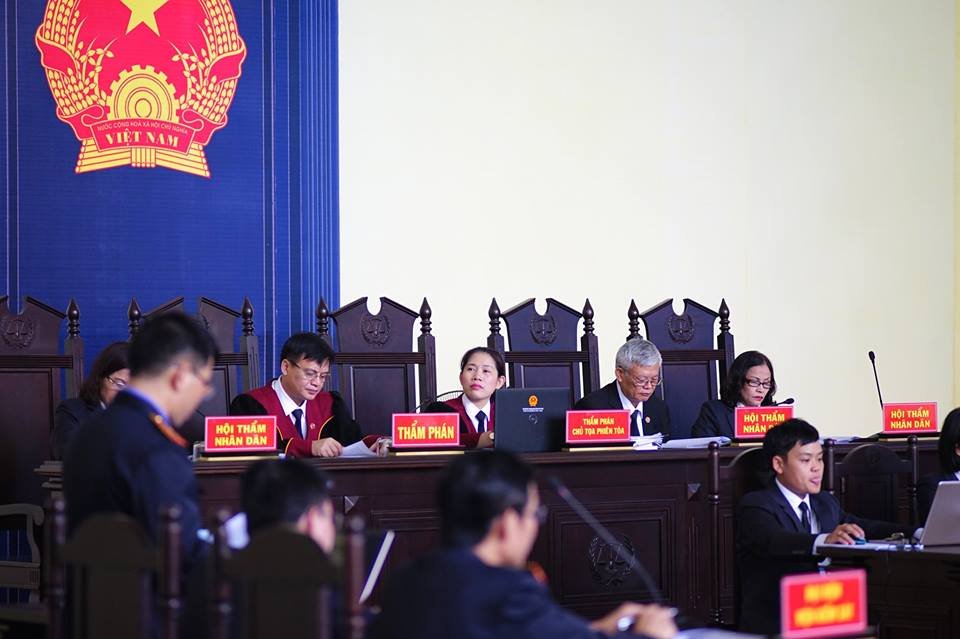 ong-phan-van-vinh-tu-choi-dang-ban-an-len-cong-thong-tin-luat-quy-dinh-the-nao