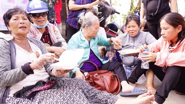 truong-ban-tiep-dan-trung-uong-mong-ba-con-thu-thiem-tha-thu