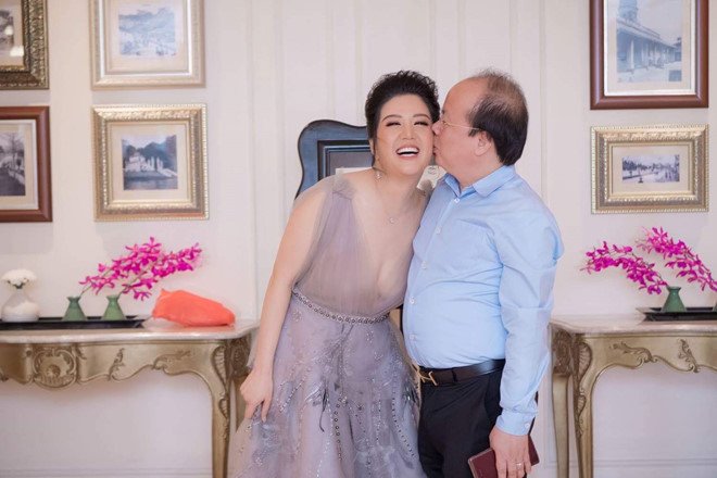 ca-si-dinh-hien-anh-lam-le-cuoi-voi-thu-truong-bo-tai-chinh