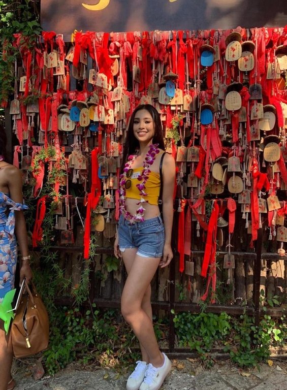 hoa-hau-tran-tieu-vy-dien-bikini-khoe-voc-dang-san-chac-tai-miss-world-2018