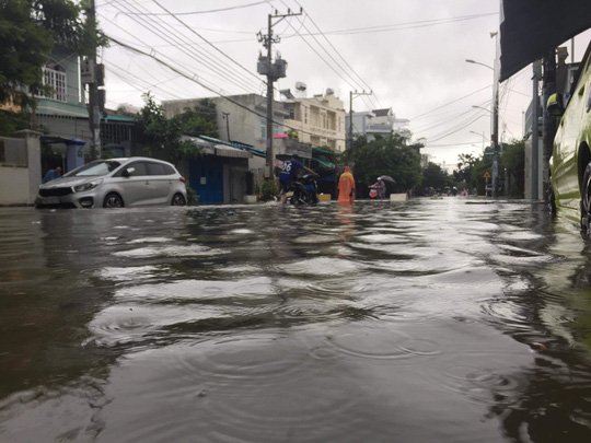 nha-trang-chim-trong-bien-nuoc-quoc-lo-1-va-duong-sat-tac-nghen