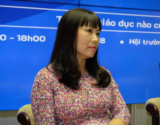  PGS.TS Nguyễn Thị Phương Hoa tâm tư vì giáo dục của chúng ta đang nhồi nhét quá nhiều, bỏ quên yếu tố bên trong của con người. 