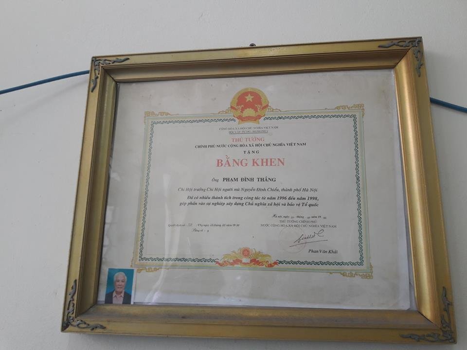 chuyen-cam-dong-ve-nguoi-thay-tung-duoc-thu-tuong-ca-ngoi-la-luc-van-tien-thoi-nay