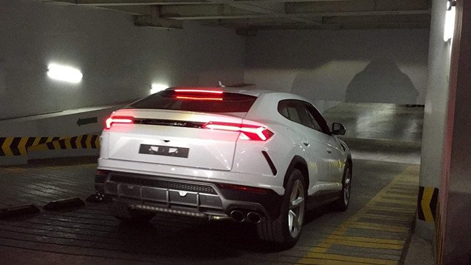 lamborghini-urus-dau-tien-o-viet-nam-ve-tay-dai-gia-minh-nhua