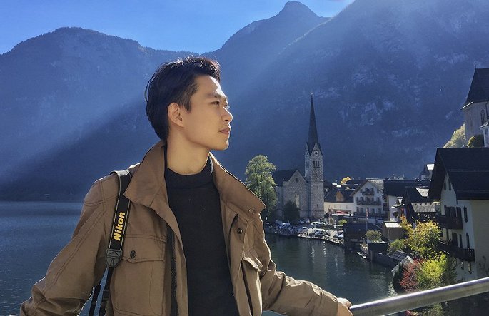 Anh: Khong chi dep nhu nam than, chang trai Ha Noi con gianh hoc bong danh gia bac nhat chau Au hinh anh 3
