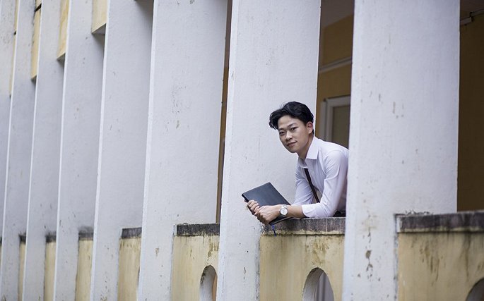 Anh: Khong chi dep nhu nam than, chang trai Ha Noi con gianh hoc bong danh gia bac nhat chau Au hinh anh 4