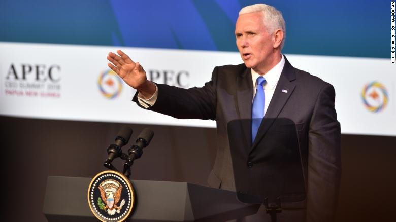 vi-sao-ong-trump-vang-mat-ong-tap-van-ra-ve-tay-trang-o-apec