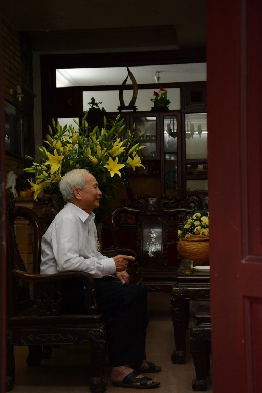 pgsts-ngnd-nguyen-vo-ky-anh-co-thoi-nguoi-ta-xach-mot-can-cam-di-cung-la-qua-2011