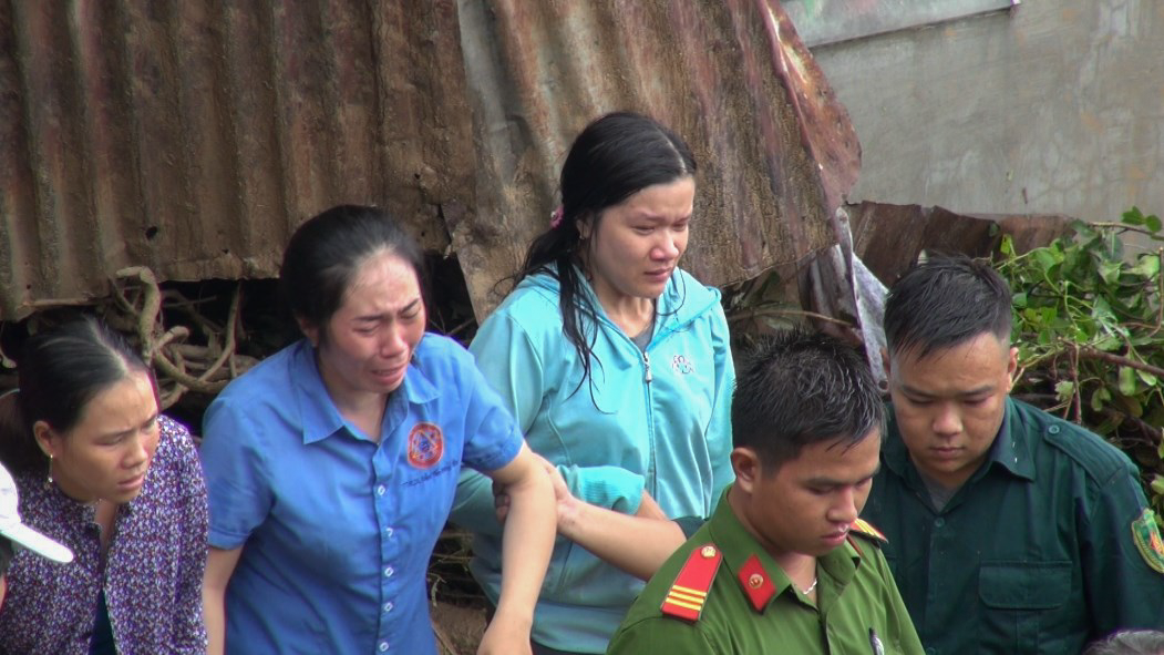 vu-sat-lo-kinh-hoang-o-nha-trang-khien-20-nguoi-chet-va-mat-tich-nhieu-gia-dinh-dang-hanh-phuc-thi-mat-het-nguoi-than