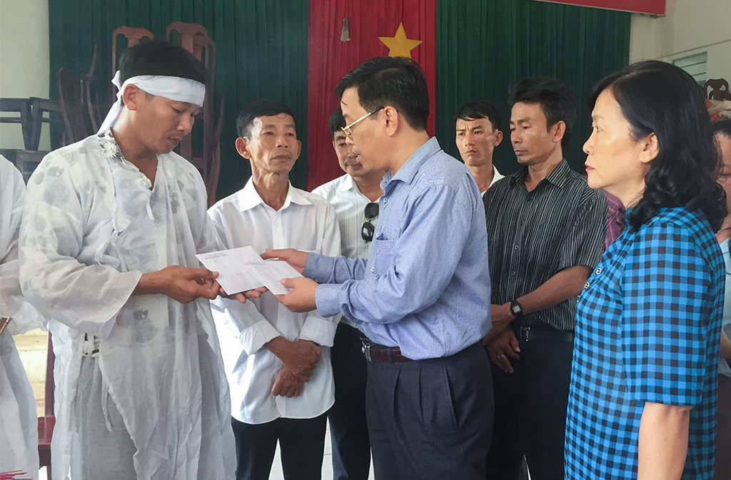 vu-sat-lo-kinh-hoang-o-nha-trang-khien-20-nguoi-chet-va-mat-tich-nhieu-gia-dinh-dang-hanh-phuc-thi-mat-het-nguoi-than