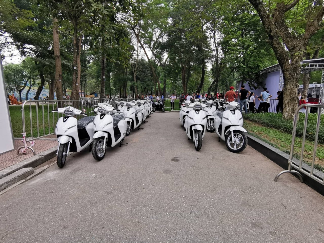 xe-dien-vinfast-san-sang-cho-lan-dau-ra-mat-nguoi-dung-viet-nam