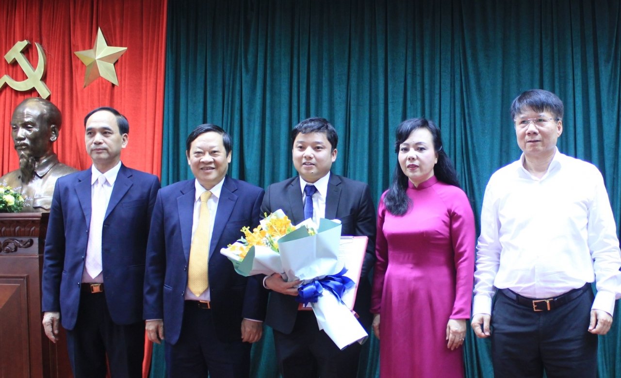 bo-nhiem-nhan-su-moi-van-phong-quoc-hoi-bo-y-te-bo-tai-nguyen-va-moi-truong