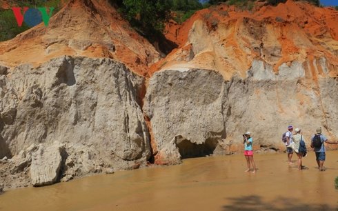 thang canh suoi tien sat lo nghiem trong, uy hiep tinh mang du khach hinh 4