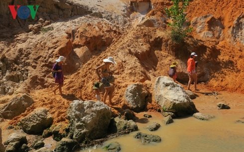 thang canh suoi tien sat lo nghiem trong, uy hiep tinh mang du khach hinh 5