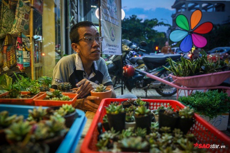 “Ông trời kêu ai nấy dạ, lỡ mà ông kêu đi lúc nào thì mình đi lúc ấy, còn bệnh tật coi như cái nghiệp mình phải trả thôi.”