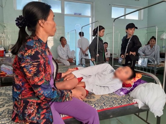 tin-moi-vu-co-giao-bat-ca-lop-tat-ban-231-cai-vi-ap-luc-thanh-tich-truong-chuan-quoc-gia-khong-dung-duong-thoi-con-do