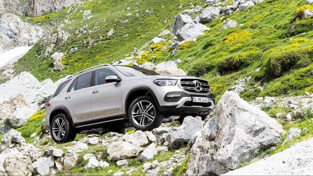 danh-gia-mercedes-gle-2020-hien-dai-an-toan-gia-canh-tranh