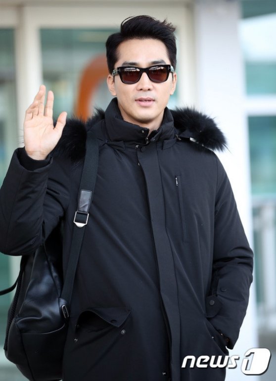 my-nam-trai-tim-mua-thu-song-seung-hun-den-viet-nam