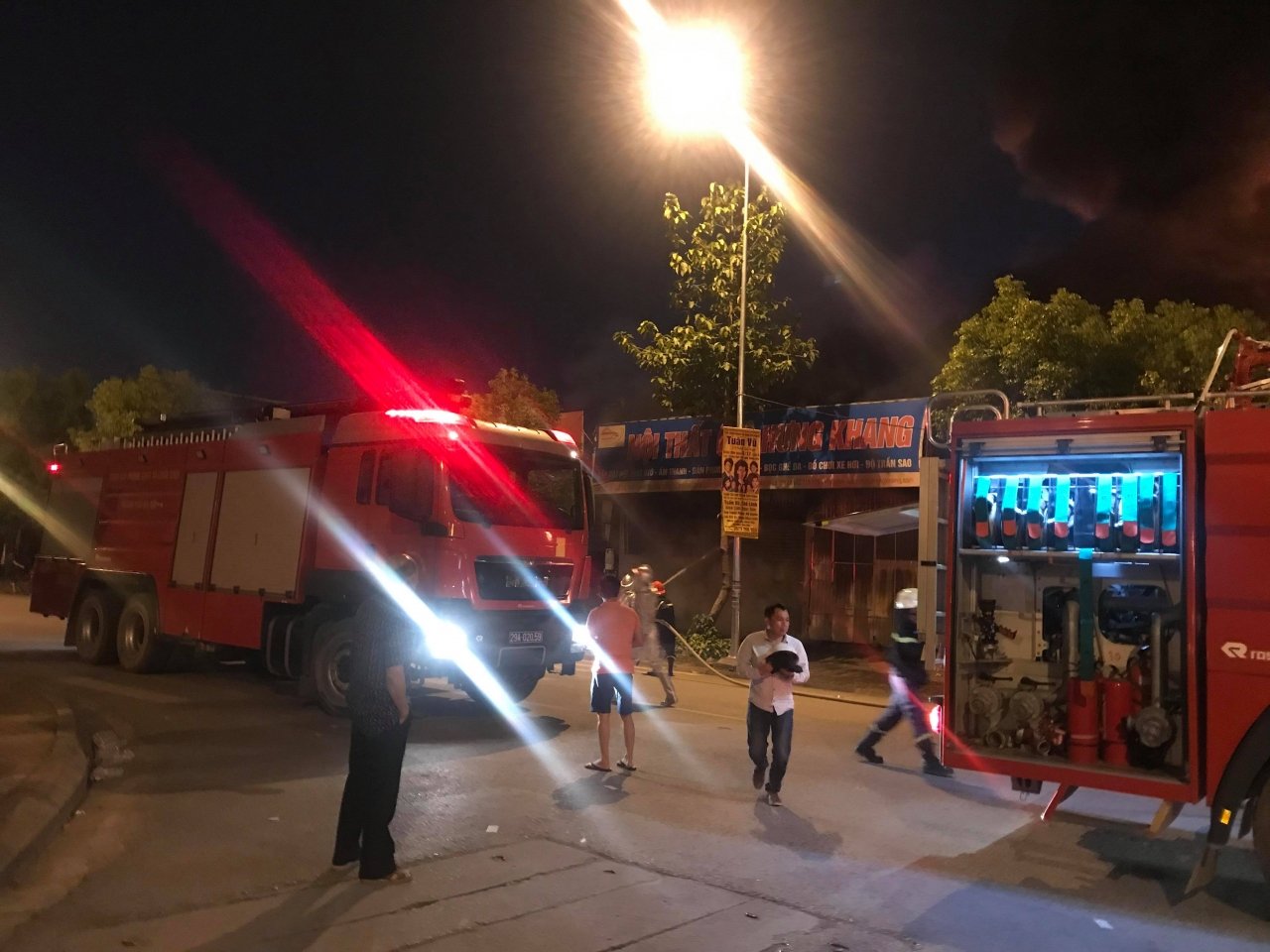 nong-chay-no-lon-khu-cho-tam-nam-trung-yen-ha-noi