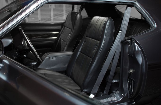 dan-choi-sai-gon-phuc-che-mustang-co-thay-hon-1000-chi-tiet