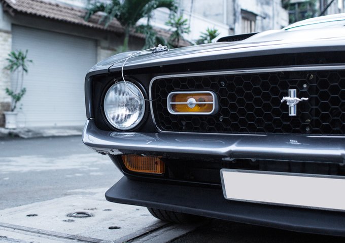 dan-choi-sai-gon-phuc-che-mustang-co-thay-hon-1000-chi-tiet