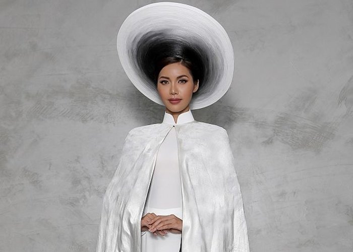 tron-ven-hai-bo-trang-phuc-dan-toc-cua-minh-tu-tai-miss-supranational-2018