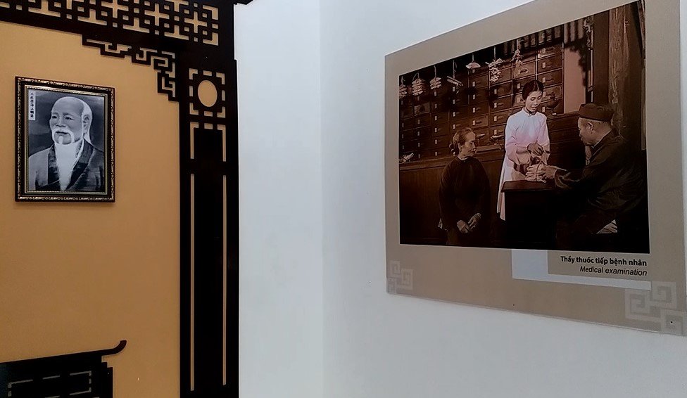 tai-hien-tinh-hoa-dong-y-hue-xua-va-nay