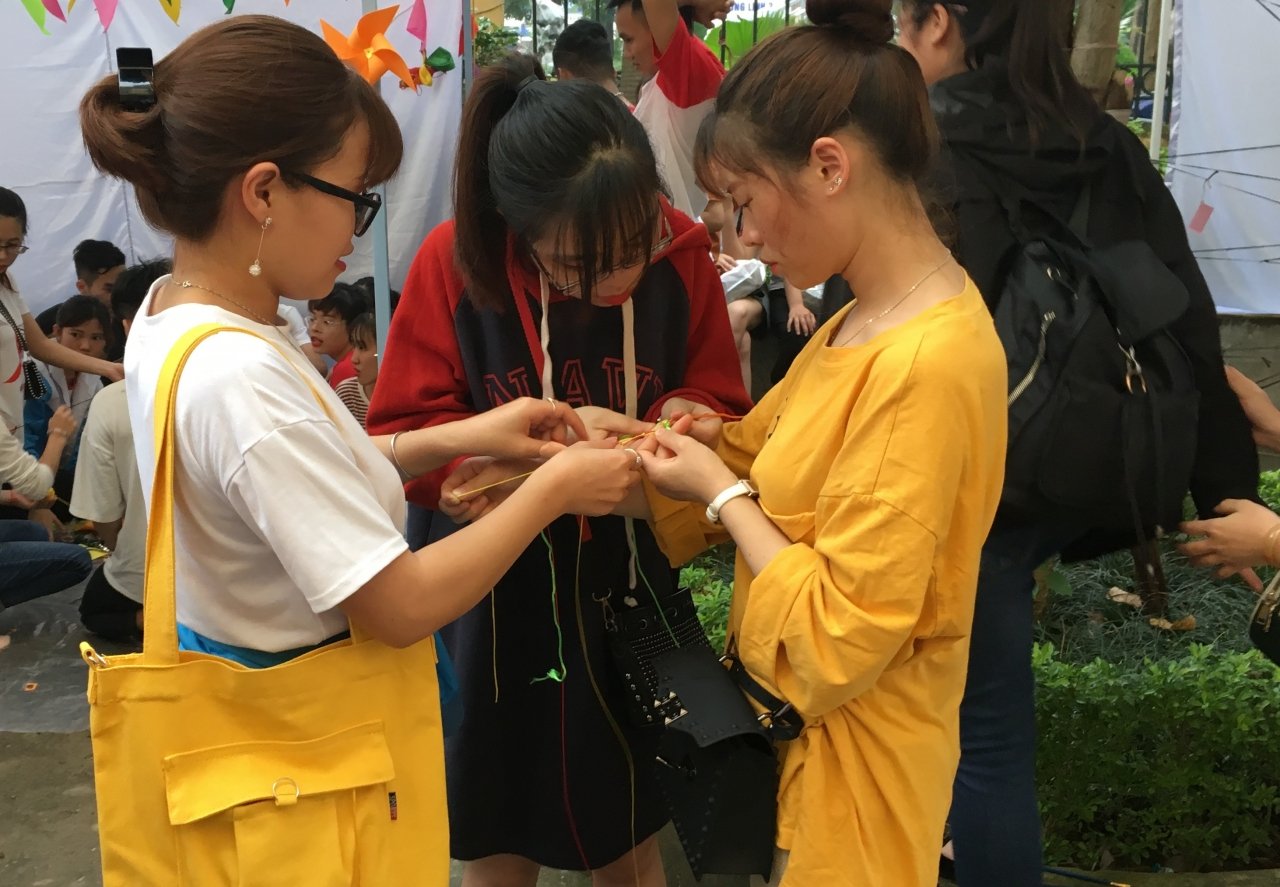 cong-dong-lgbt-ha-noi-tung-bung-ngay-hoi-phong-chong-hiv