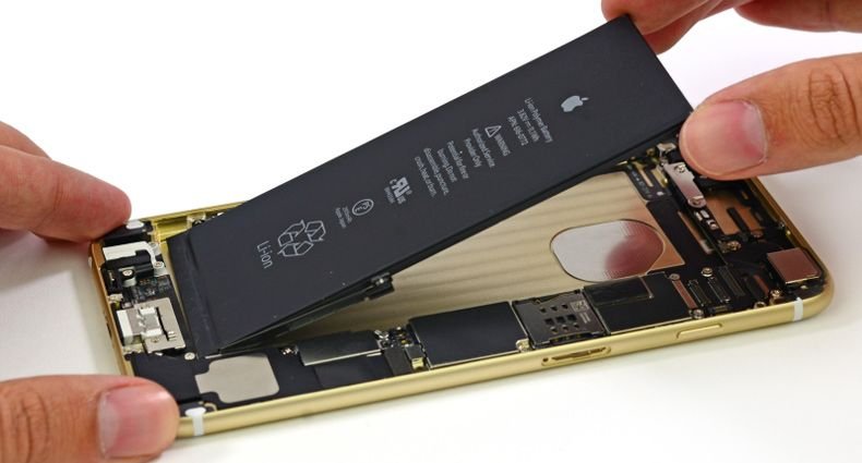 nguoi-dung-iphone-chi-con-mot-thang-de-thay-pin-gia-29-usd
