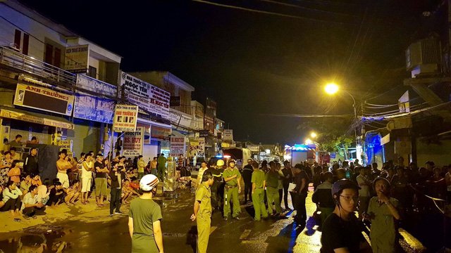 tphcm-chay-lon-trong-dem-1-nguoi-chet-20-nguoi-mac-ket