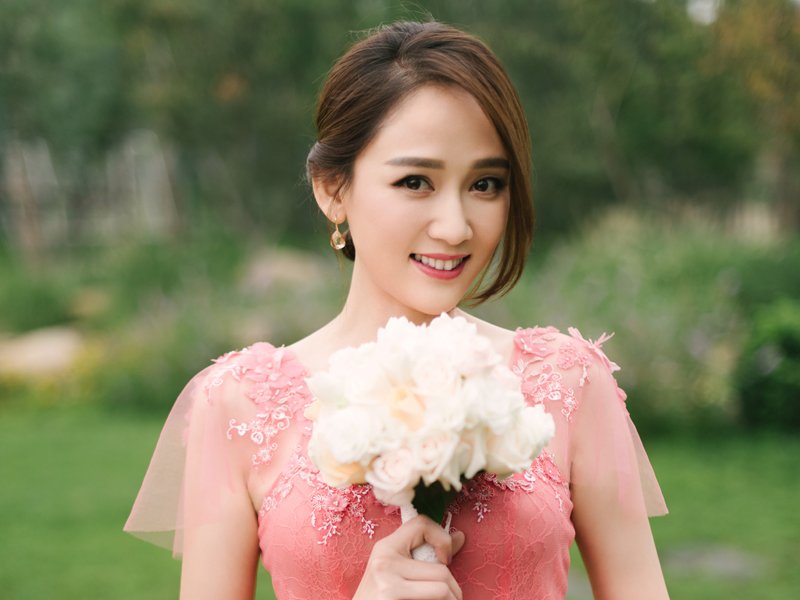 sao-tieu-ngao-giang-ho-phan-phao-tin-don-qua-dem-voi-tai-tu-kem-20-tuoi