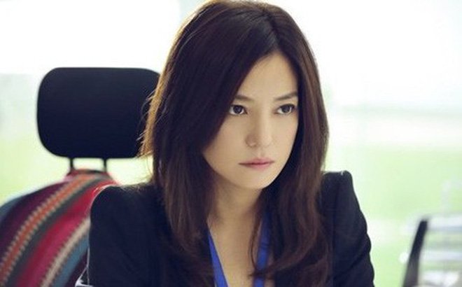 nhin-lai-mot-nam-den-toi-cua-lang-giai-tri-hoa-ngu