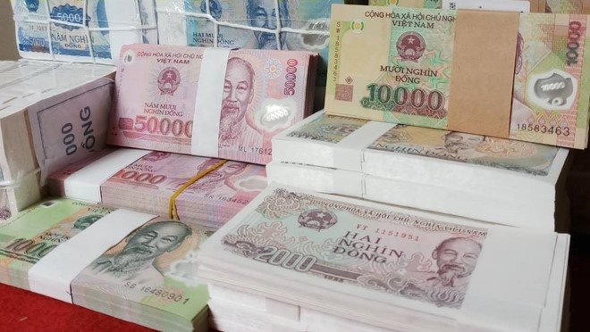 Trước Tết 2 tháng, dịch vụ đổi tiền mới đã nở rộ chợ mạng