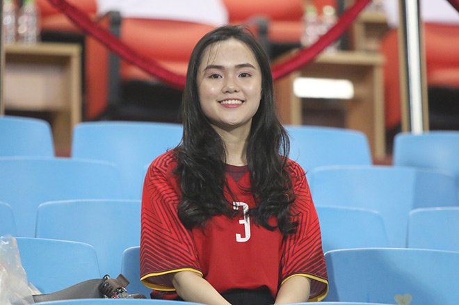 ban-gai-quang-hai-van-duc-va-dan-hotgirl-gay-chu-y-tren-san-my-dinh