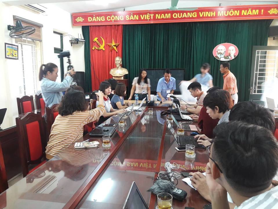 nong-dang-hop-bao-vu-co-giao-bi-to-phat-hoc-tro-50-cai-tat