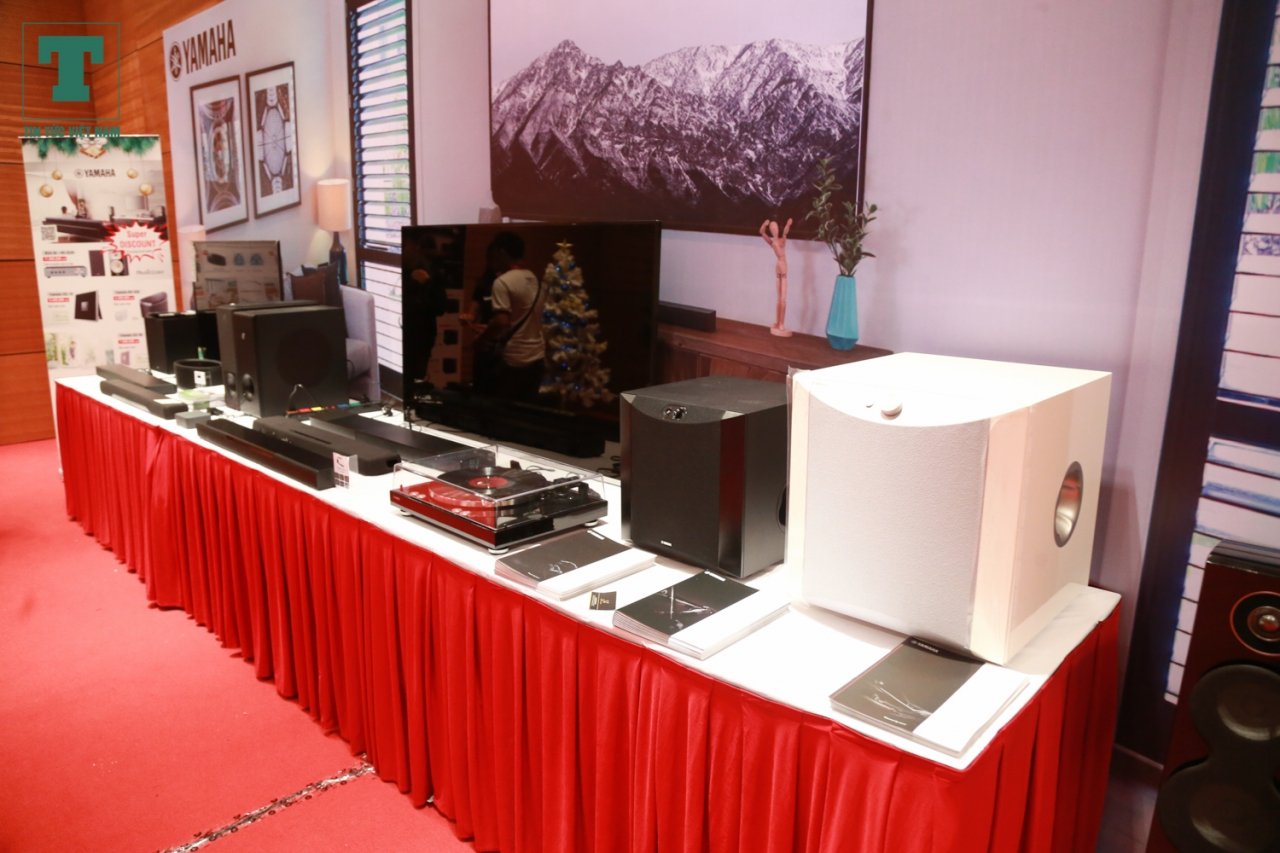 chiem-nguong-dan-thiet-bi-am-thanh-gia-tien-ty-trinh-lang-trong-av-show-2018