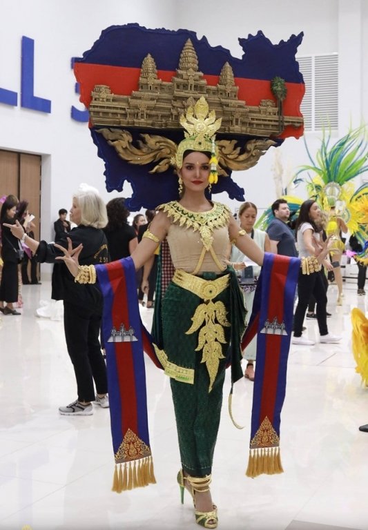 xem-lai-phan-thi-trang-phuc-dan-toc-cua-hhen-nie-tai-miss-universe-2018
