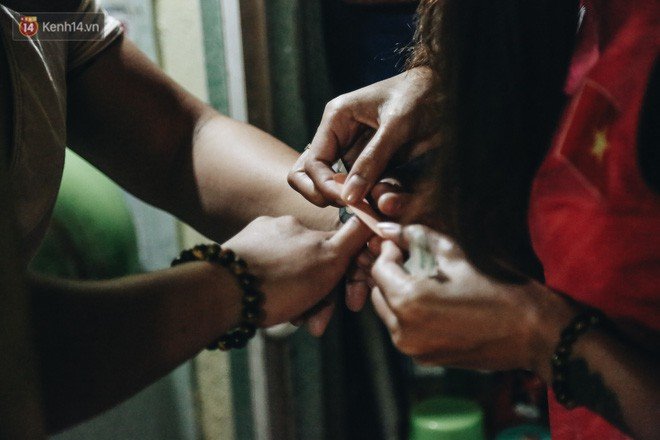 Chuyện tình LGBT xúc động của nam bartender chuyển giới và nữ vận động viên ở Hà Nội: Tụi mình vẫn mong có 1 đứa con - Ảnh 10.