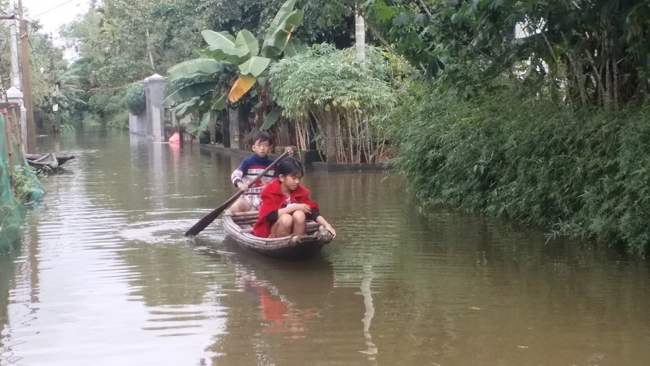thuy-dien-dieu-tiet-nuoc-ha-du-ngap-tren-dien-rong