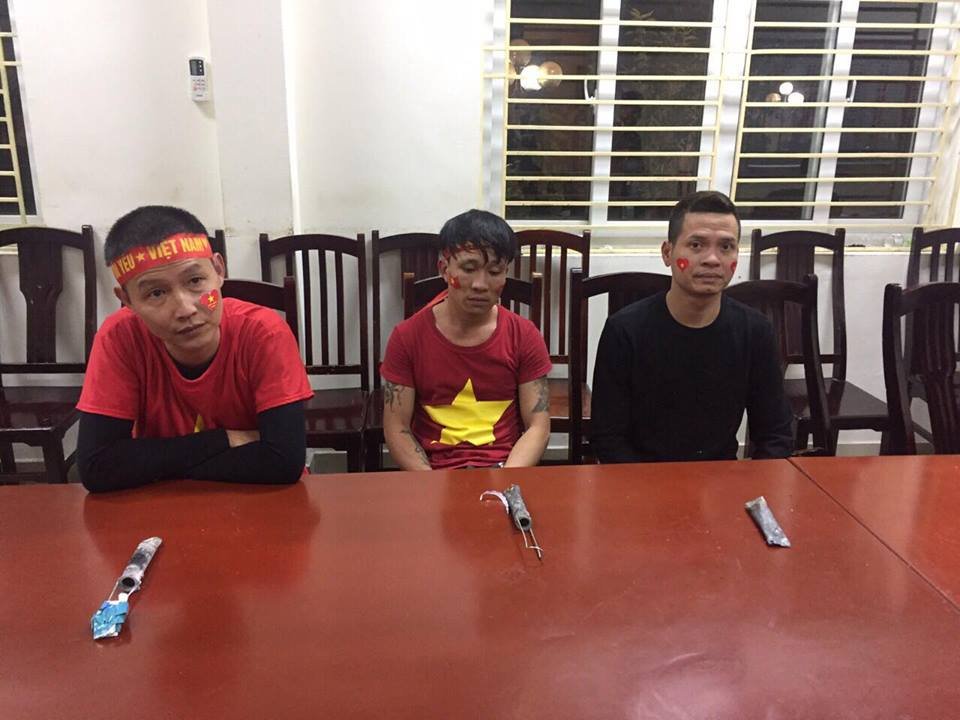 ba-co-dong-vien-dot-phao-sang-o-chao-lua-my-dinh-bi-xu-phat