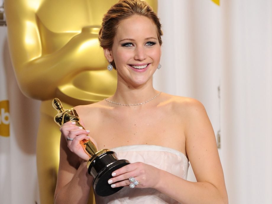 bi-to-ngu-voi-ong-trum-hollywood-de-doi-lay-giai-oscar-jennifer-lawrence-noi-gi