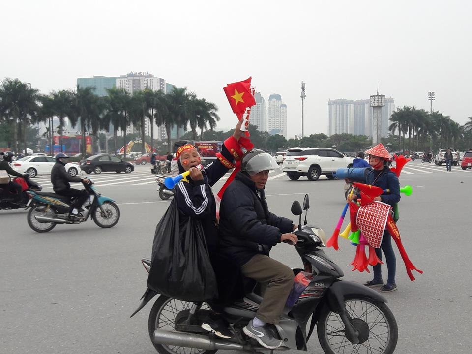 cu-ba-90-tuoi-khoai-cong-phuong-du-doan-100-viet-nam-vo-dich