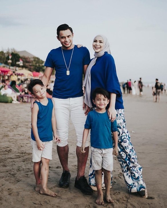 dan-ban-gai-xinh-dep-noi-tieng-cua-cac-tuyen-thu-malaysia-tai-aff-cup-2018