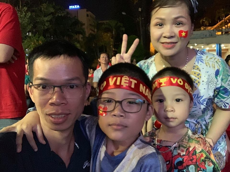 sac-do-ngap-mang-xa-hoi-khi-viet-nam-vo-dich-aff-cup